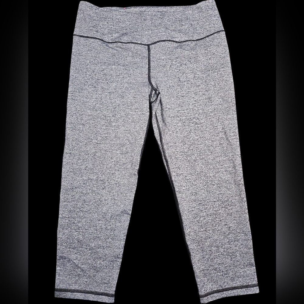 Victoria's Secret Heather Gray Knockout Capri
